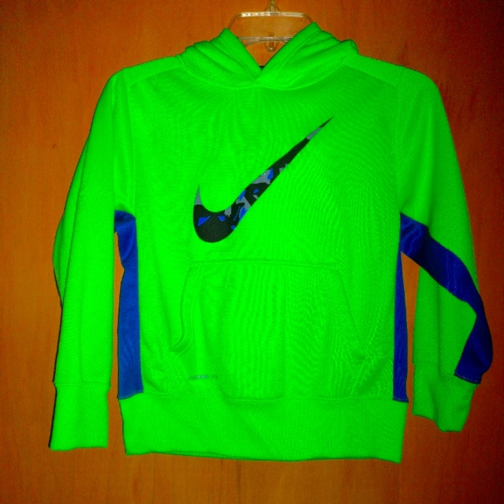 Nike Boy's or Girl's Pullover Size Small